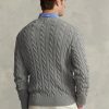 Harmaa miesten Ralph Lauren kaapelineulotut puuvillaiset neulepuserot Harmaa miesten Ralph Lauren kaapelineulotut puuvillaiset neulepuserot