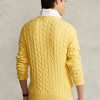Keltaiset miesten Ralph Lauren kaapelineulotut puuvillaiset neulepuserot Keltaiset miesten Ralph Lauren kaapelineulotut puuvillaiset neulepuserot
