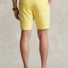 Keltaiset miesten Ralph Laurenin räätälöidyt joustavat Twill-shortsit