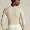 Kermanväriset naisten Ralph Lauren -resorit mokkanahalla ja pitkähihaiset T-paidat