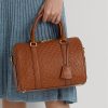 Lauren Tan/Buff naisten Ralph Lauren kohokuvioidut nahkaiset keskikokoiset Kaden-laukut Lauren Tan/Buff naisten Ralph Lauren kohokuvioidut nahkaiset keskikokoiset Kaden-laukut