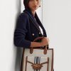Lauren Tan/Navy naisten Ralph Lauren Canvas -suuret Symone-kangaskassit Lauren Tan/Navy naisten Ralph Lauren Canvas -suuret Symone-kangaskassit