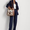 Lauren Tan/Navy naisten Ralph Lauren Canvas -suuret Symone-kangaskassit Lauren Tan/Navy naisten Ralph Lauren Canvas -suuret Symone-kangaskassit