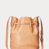Luonnolliset naisten Ralph Lauren Stud Vachetta -suuret Bellport Bucket -laukut Luonnolliset naisten Ralph Lauren Stud Vachetta -suuret Bellport Bucket -laukut