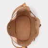Luonnolliset naisten Ralph Lauren Stud Vachetta -suuret Bellport Bucket -laukut Luonnolliset naisten Ralph Lauren Stud Vachetta -suuret Bellport Bucket -laukut