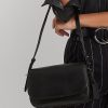 Mustat naisten Ralph Lauren nahkaiset pienet Maddy-olkalaukut