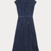 Naisten laivastonsininen/kermanvärinen Ralph Lauren Polka-Dot Silk Georgette -mekko Naisten laivastonsininen/kermanvärinen Ralph Lauren Polka-Dot Silk Georgette -mekko