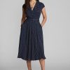 Naisten laivastonsininen/kermanvärinen Ralph Lauren Polka-Dot Silk Georgette -mekko Naisten laivastonsininen/kermanvärinen Ralph Lauren Polka-Dot Silk Georgette -mekko