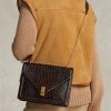 Naisten suklaa Ralph Lauren Polo ID Croc-kuvioitu kirjekuoriketju käsilaukku Naisten suklaa Ralph Lauren Polo ID Croc-kuvioitu kirjekuoriketju käsilaukku