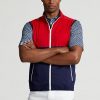 Punainen / laivastonsininen miesten Ralph Lauren vettä hylkivä pakattava liivi Punainen / laivastonsininen miesten Ralph Lauren vettä hylkivä pakattava liivi