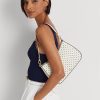 Ranskan laivastonsininen piste/kermanvärinen naisten Ralph Lauren Polka-Dot nahkainen keskikokoinen käsilaukku Ranskan laivastonsininen piste/kermanvärinen naisten Ralph Lauren Polka-Dot nahkainen keskikokoinen käsilaukku
