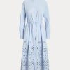 Vaaleansininen naisten Ralph Lauren -silmukkakirjailtu mekko Vaaleansininen naisten Ralph Lauren -silmukkakirjailtu mekko
