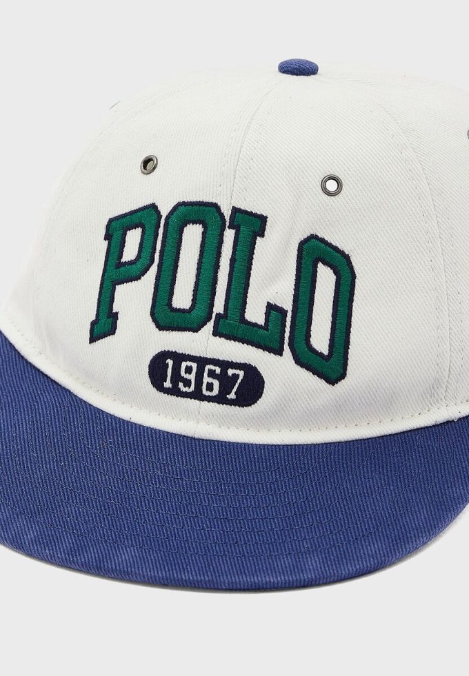 Valkoiset miesten Ralph Lauren Logo Flat Peak -hatut Valkoiset miesten Ralph Lauren Logo Flat Peak -hatut