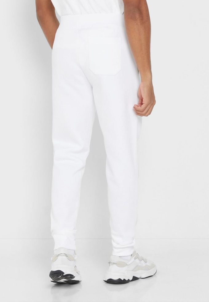 Valkoiset miesten Ralph Lauren -logolla valmistetut lenkkeilyhousut Valkoiset miesten Ralph Lauren -logolla valmistetut lenkkeilyhousut